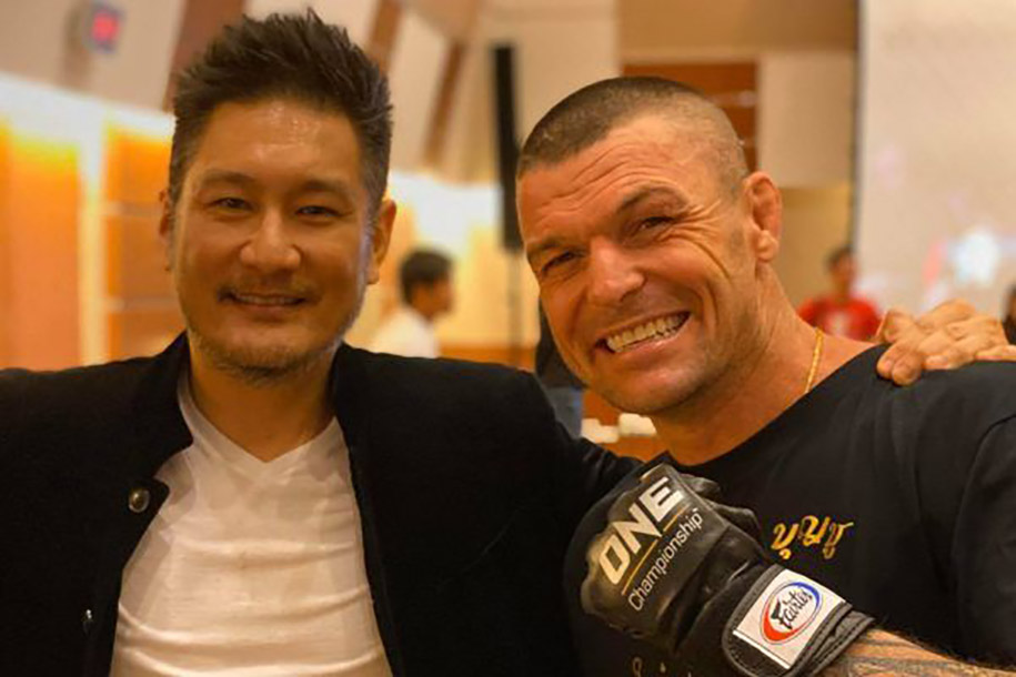 Tượng đài Muay Thái John Wayne Parr gia nhập ONE Championship